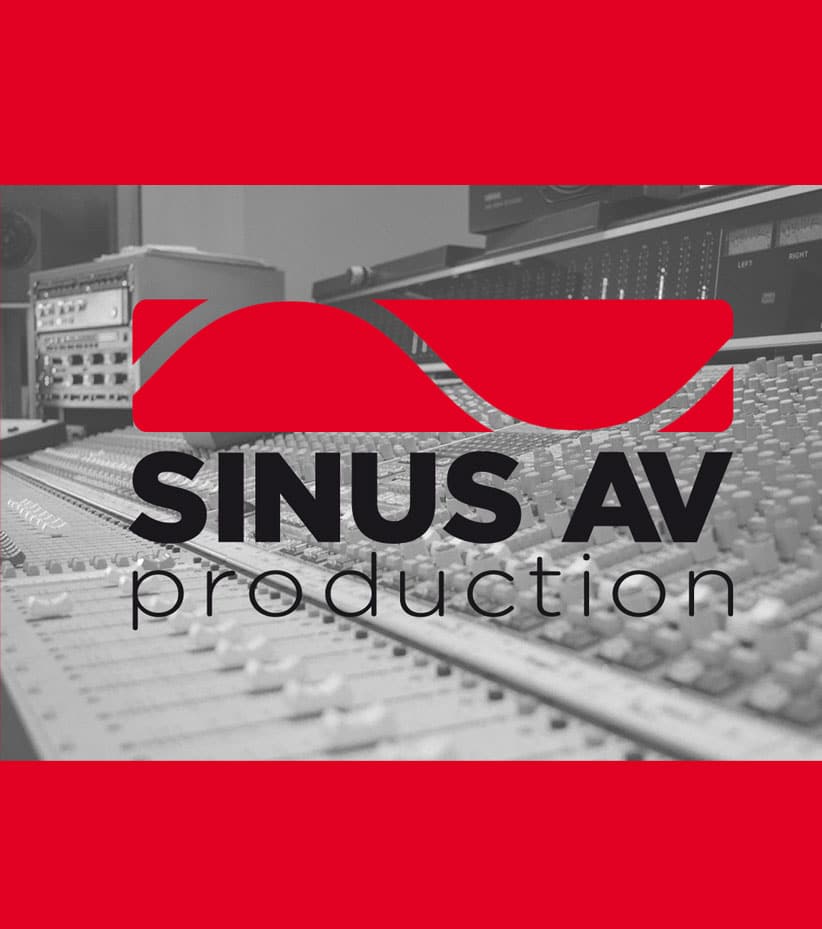 Logo der Sinus AV Production GmbH mit mischpult im Hintergund